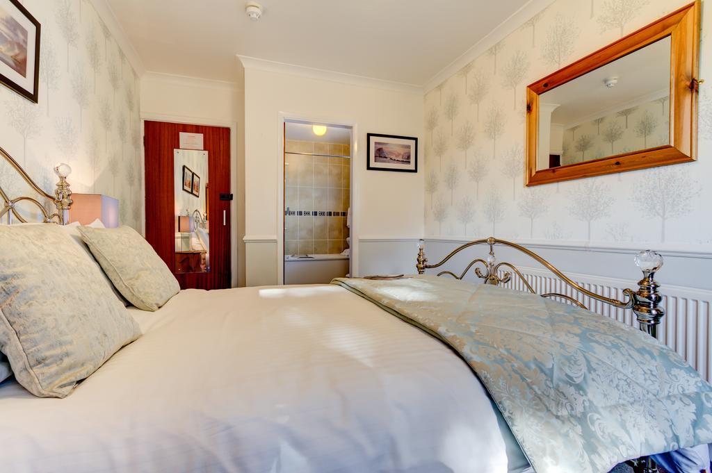 Meadfoot Guesthouse Room Only Accommodation For Adults Windermere Kültér fotó